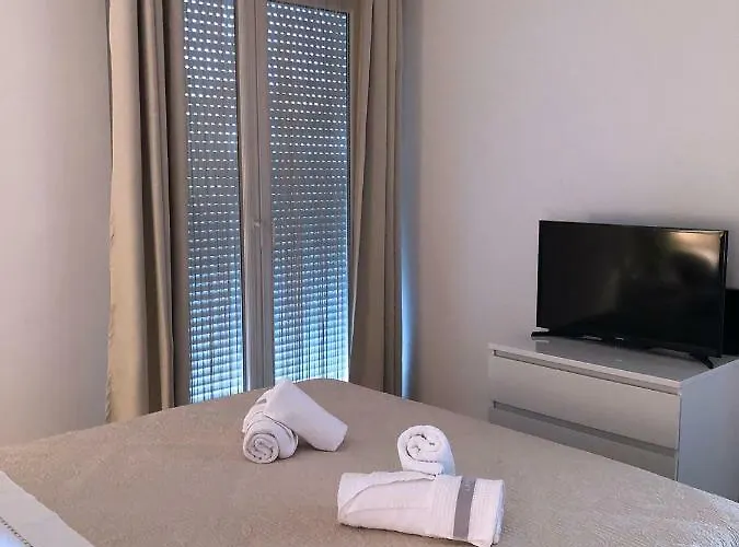 Apartment Buble Split
