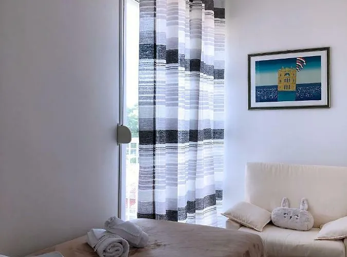 Apartment Buble Split